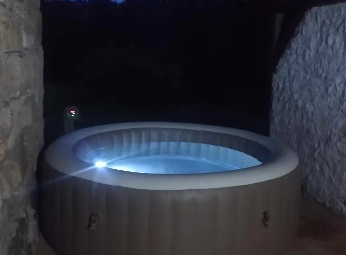 Lukatera Шале Lucany nad Nisou